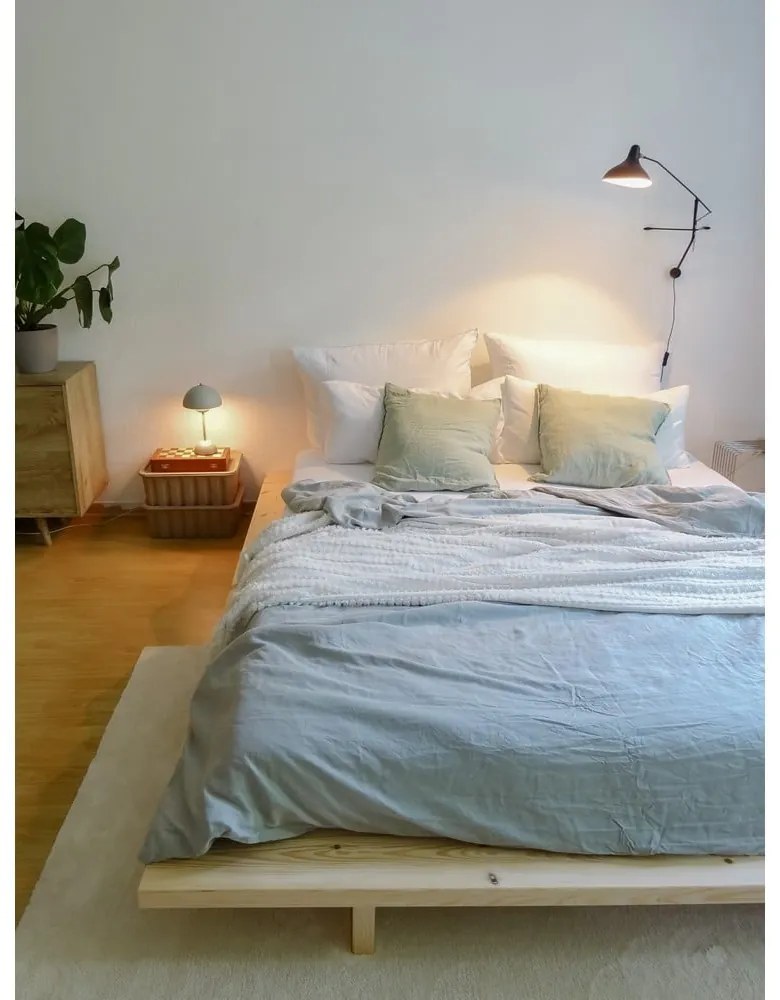 Łóżko dwuosobowe z drewna sosnowego ze stelażem 160x200 cm Japan – Karup Design