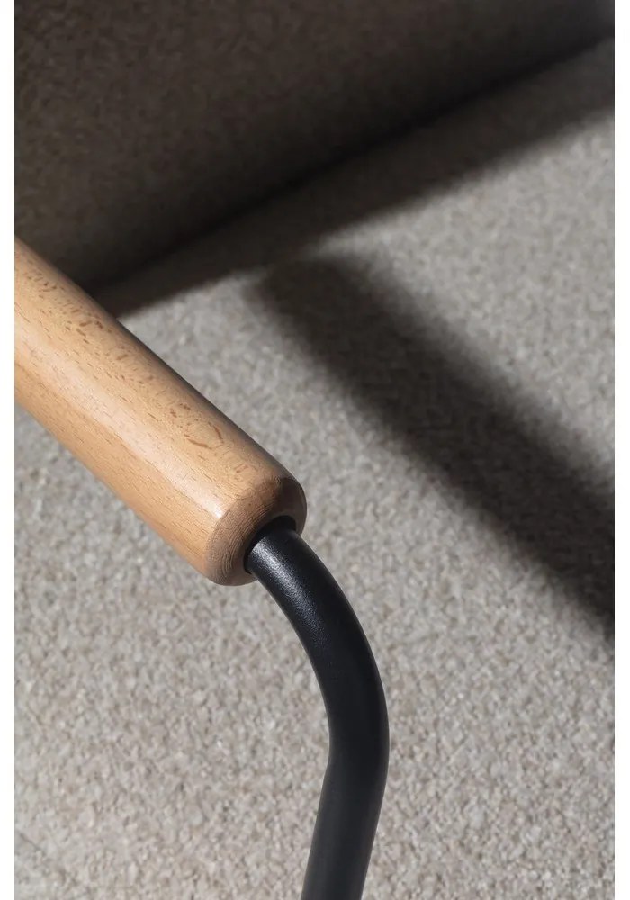 Beżowy fotel Regi – MOME