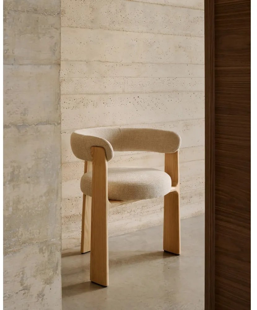 Beżowo-naturalne krzesło z litego drewna jesionowego Granite – Kave Home