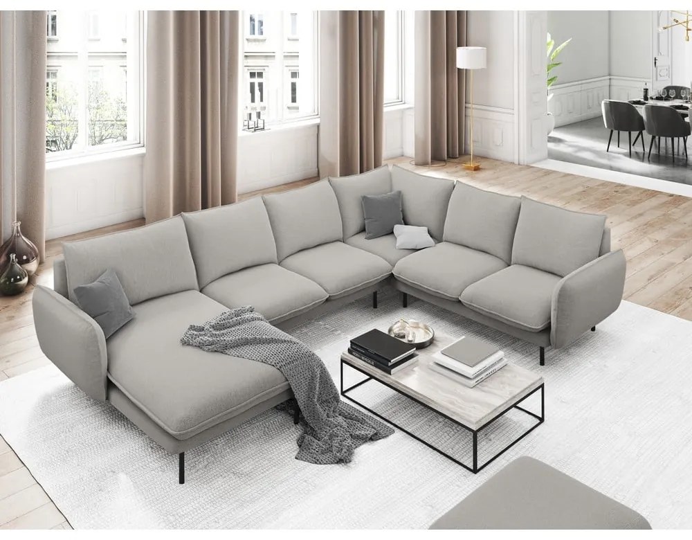 Jasnoszara sofa w kształcie litery U Cosmopolitan Design Vienna, prawostronna