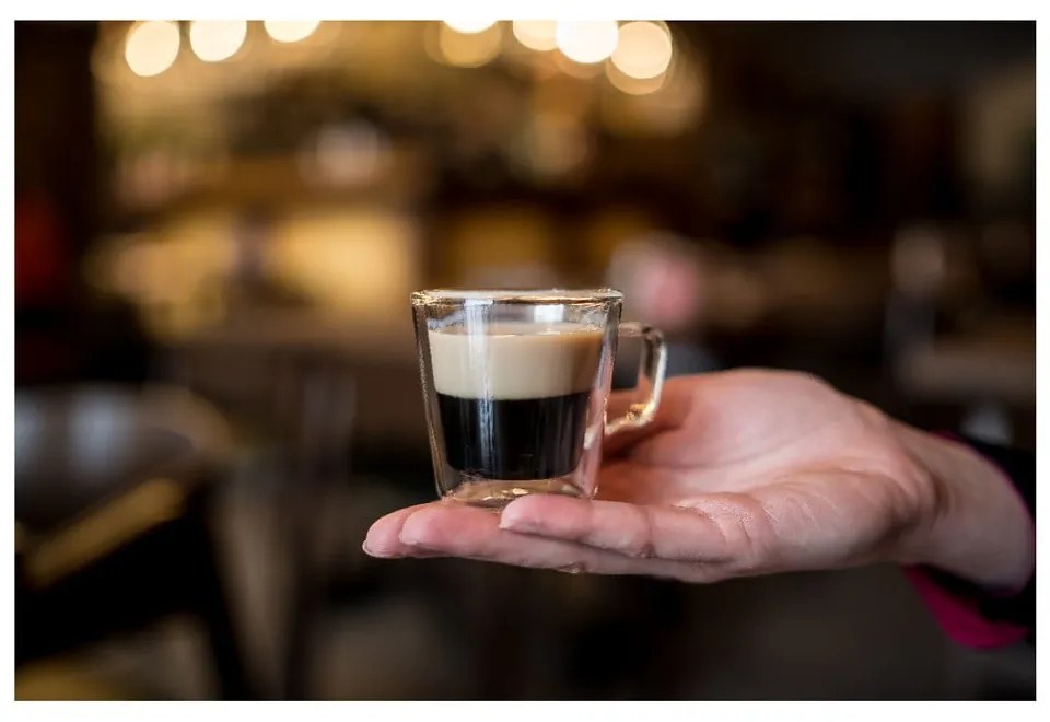 Zestaw 2 szklanek do espresso z podwójną ścianką Vialli Design, 80 ml