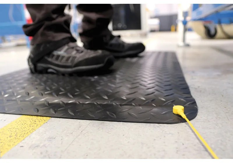 Mata antystatyczna dwuwarstwowa, wzór diamentowy, 0,9 x 1,5 m