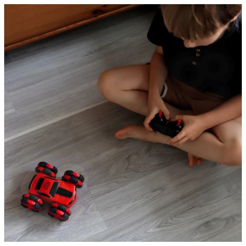 Woopie zdalnie sterowane auto rc akrobata rotacja 360 z pilotem 2,4 ghz