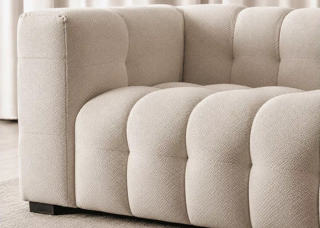 Kanapa dwuosobowa Droma kremowa – stylowa sofa z bawełnianym wypełnieniem