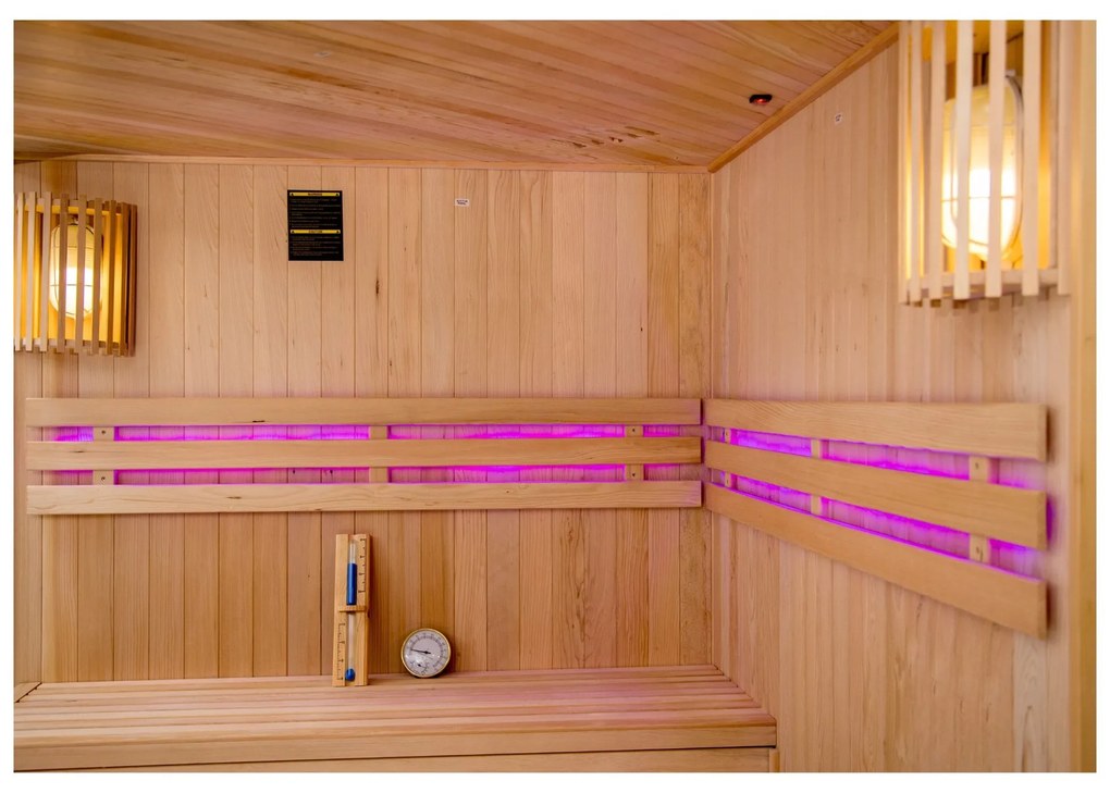 Sauna fińska wewnętrzna wysokotemperaturowa z piecem HARVIA  z kamieniami 4 - 5 osobowa 150 x 150 CM