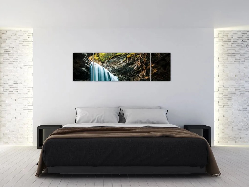 Obraz leśnego wodospadu (170x50 cm)