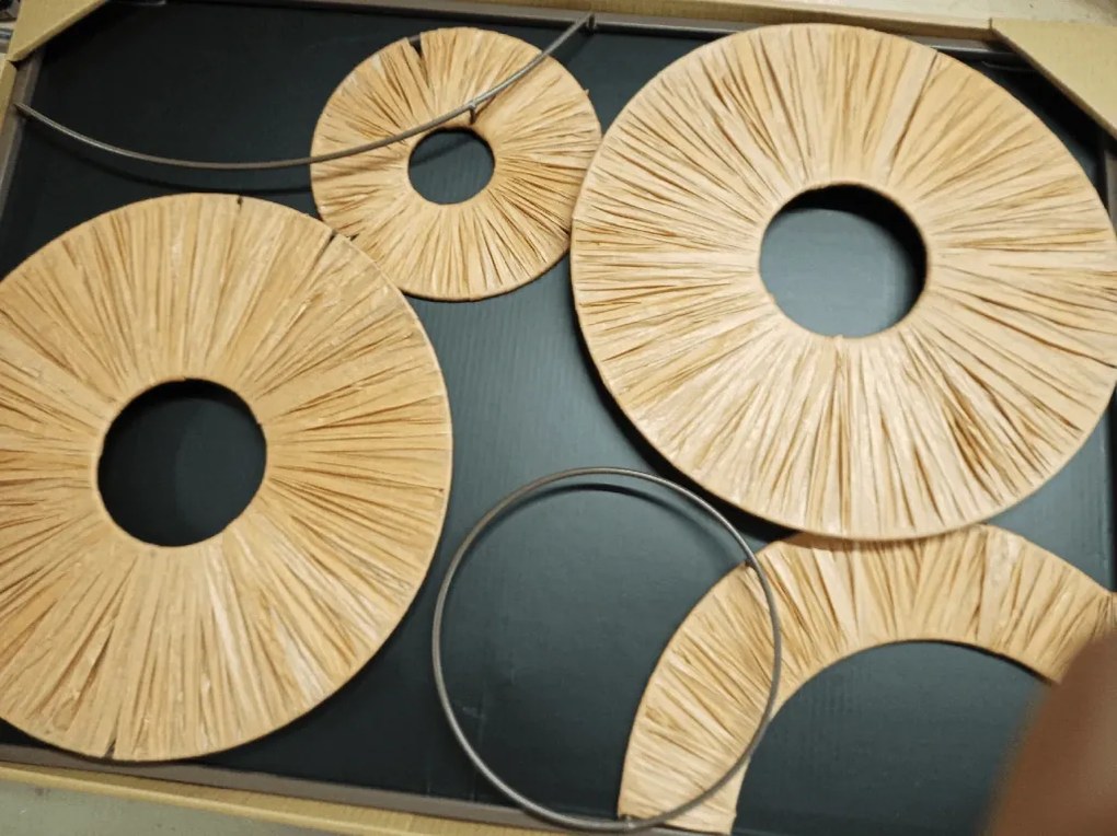 PROMOCJA Dekoracja ścienna CIRCLES metalowa 48x68 cm, brązowa II. jakość
