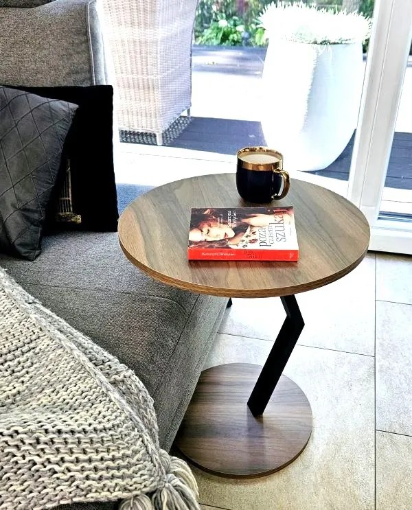 Stolik boczny, kawowy, orzech