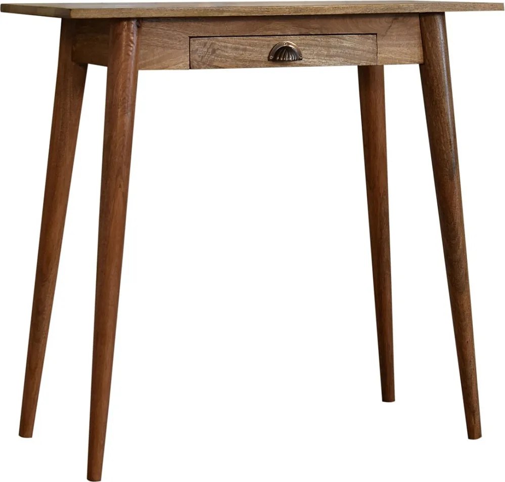 Mini biurko w stylu skandynawskim.