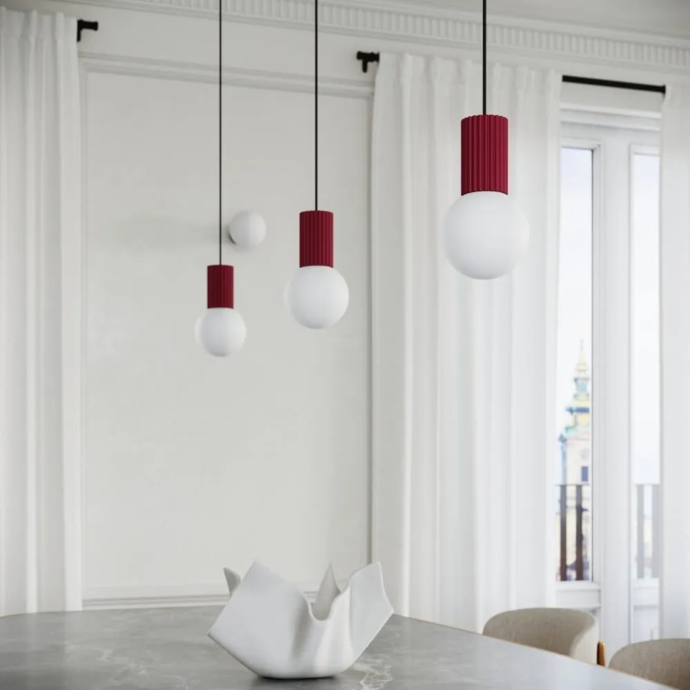 Bordowa lampa wisząca ze szklanym kloszem ø 12 cm Orbital – Nice Lamps