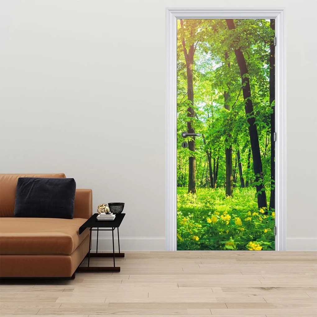 Fototapeta na drzwi - Wiosenny las liściasty (95x205cm)