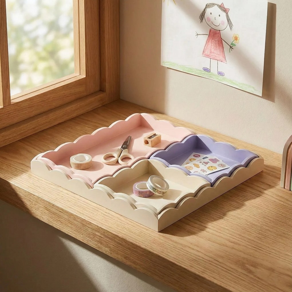 Zestaw 4 drewnianych tac, 30 x 30 x 3 cm