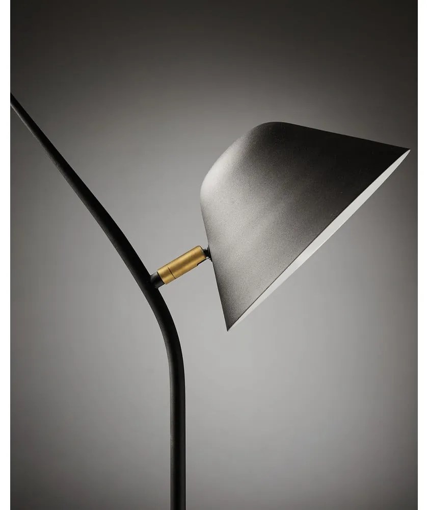 Czarna lampa stojąca z metalowym kloszem (wysokość 152 cm) Aurelia – Kave Home