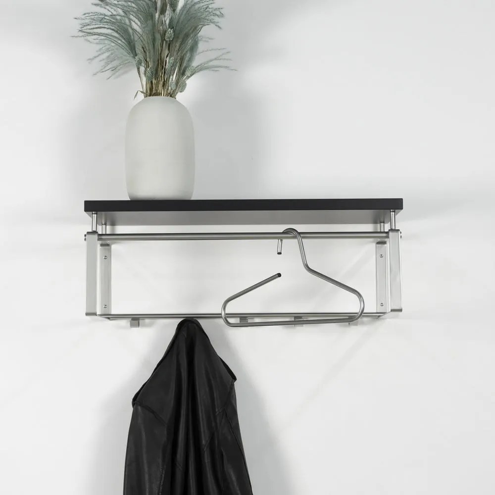 Czarny/w kolorze srebra metalowy wieszak ścienny z półką 70 cm Rex – Spinder Design
