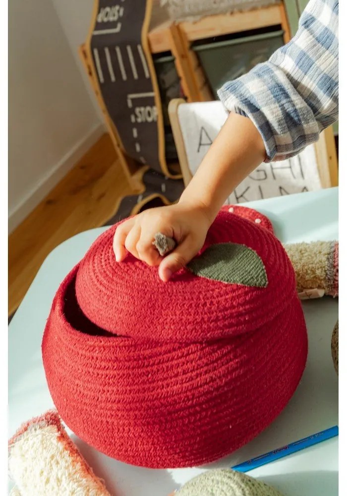 Czerwony tekstylny dziecięcy kosz na zabawki ø 28x20 cm Apple – Lorena Canals