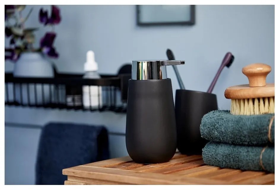 Czarny ceramiczny kubek na szczoteczki Wenko Badi