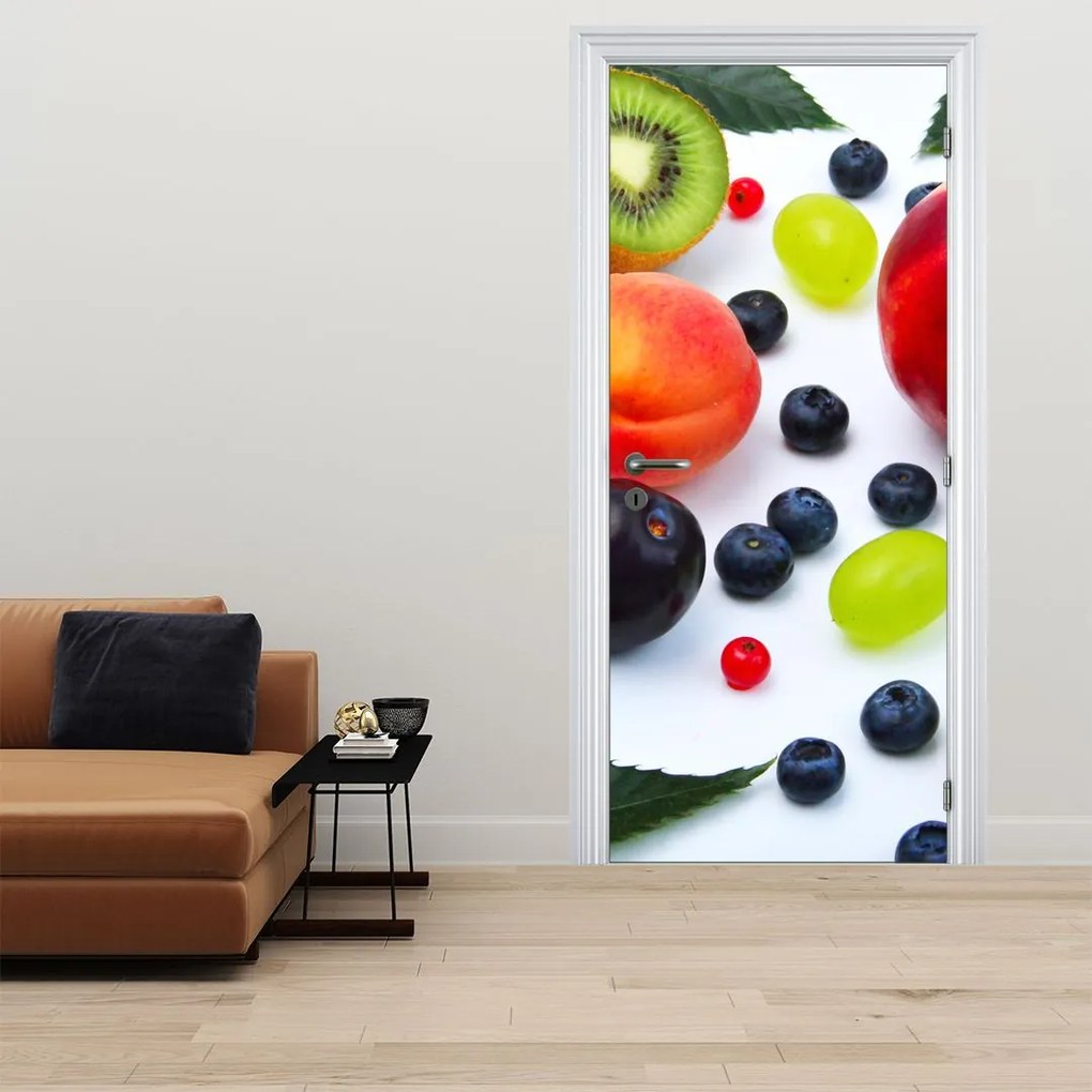 Fototapeta na drzwi - Owoce z kroplami wody (95x205cm)