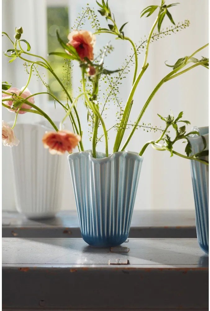 Jasnoniebieski ceramiczny wazon (wysokość 20,5 cm) Hammershøi – Kähler Design