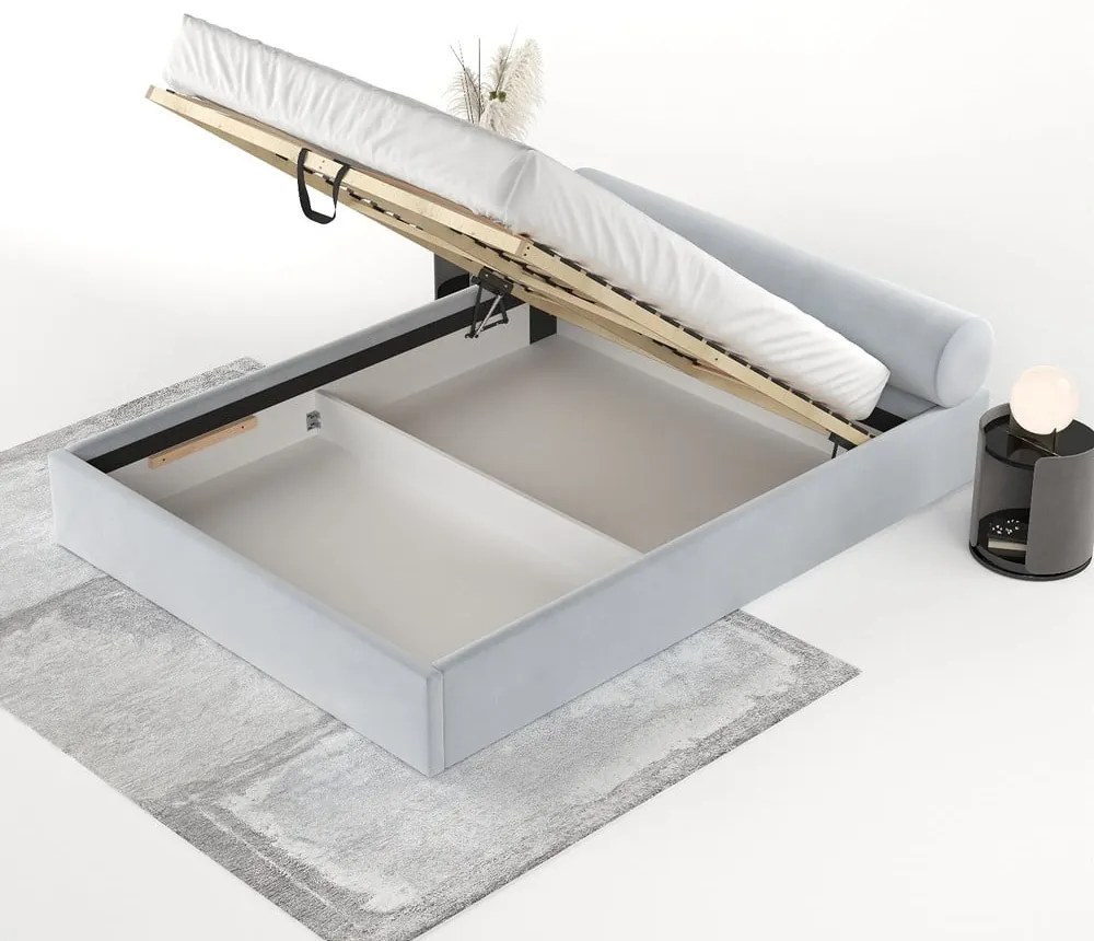 Jasnoszare tapicerowane łóżko dwuosobowe ze schowkiem ze stelażem 160x200 cm Solvo – Maison de Rêve