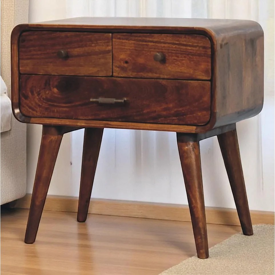 Stolik nocny Avora z 3 szufladami Artisan Furniture w wykończeniu z litego drewna kasztanowego