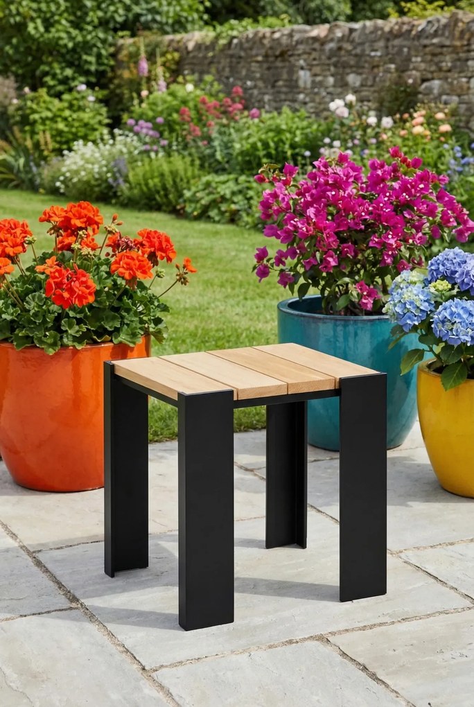Drewniany kwadratowy taboret ogrodowy C1-W98