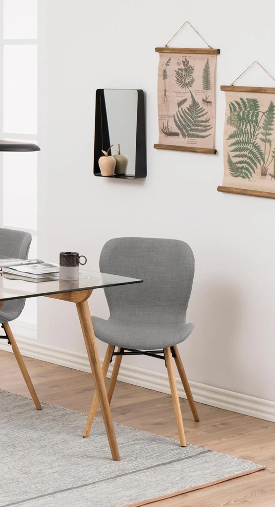 Tapicerowane krzesło do jadalni na dębowych nogach Batilda light grey