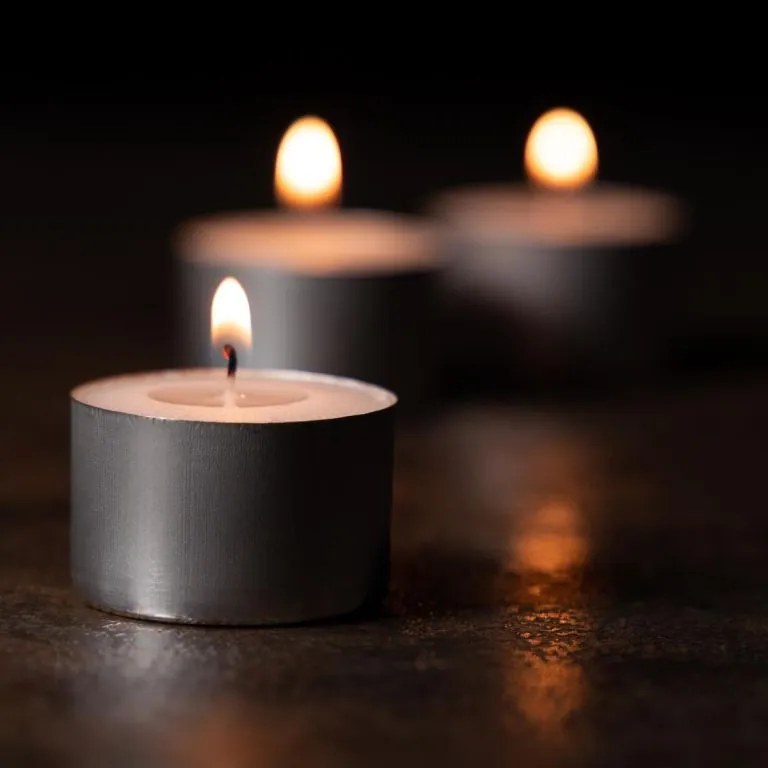 Białe świeczki tea light, bez zapachów, białe, 100 sztuk