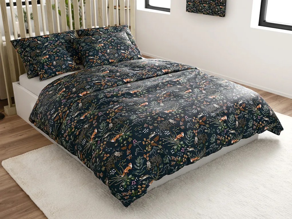 PrzytulneMieszkanie.pl PrzytulneMieszkanie.pl PrzytulneMieszkanie.pl Zestaw 2 szt. pościeli z mikropluszu THE FOX AND THE HARE ciemnozielone + prześcieradło z mikropluszu SOFT 180x200 cm białe, podwójne łóżko