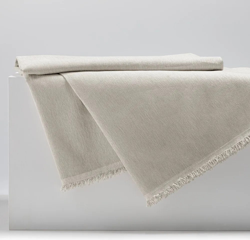 Beżowa narzuta z szenilu 220x240 cm Talo – Filumi