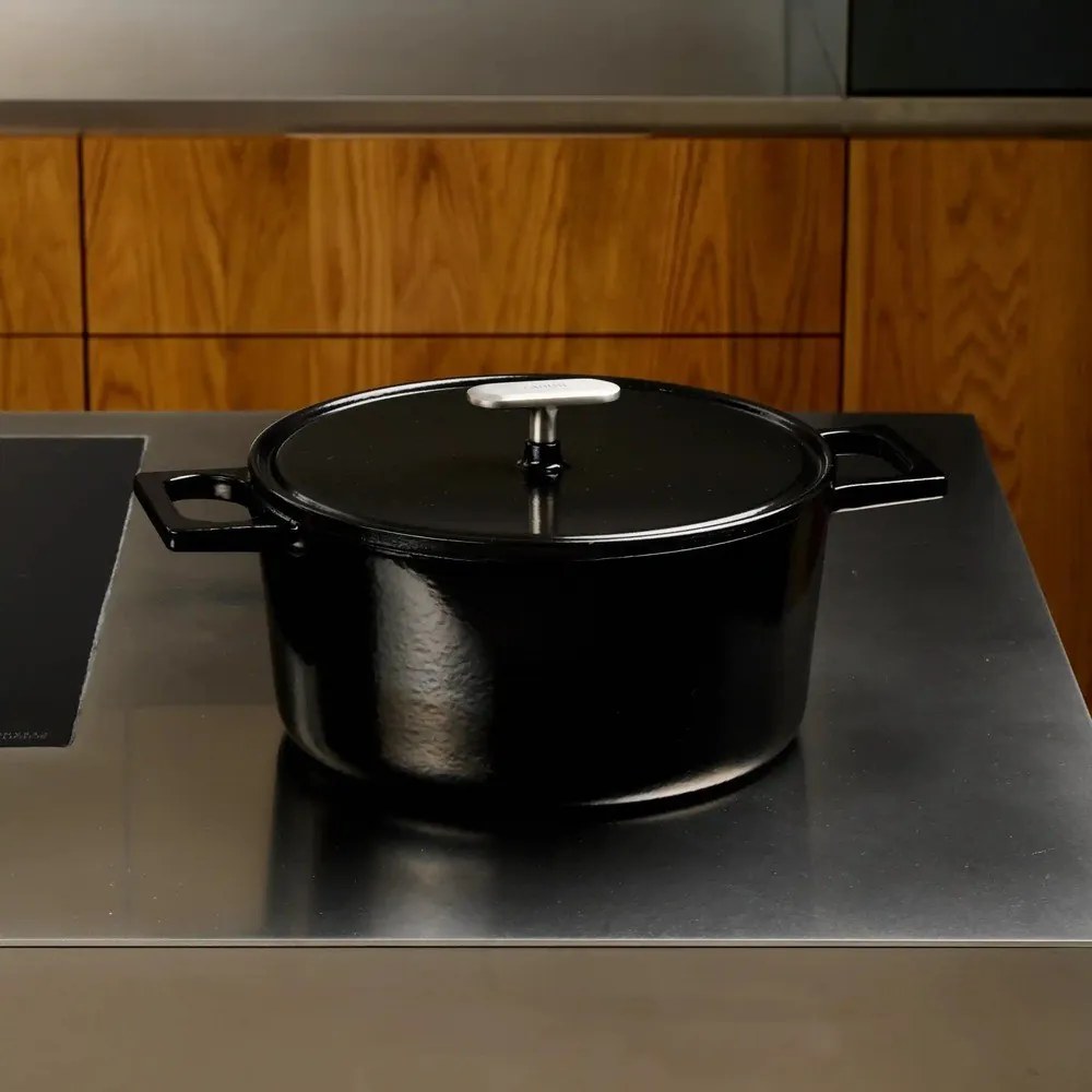 Garnek żeliwny z pokrywką odpowiedni na indukcję 5,5 l Mattia 3.0 – FABINI