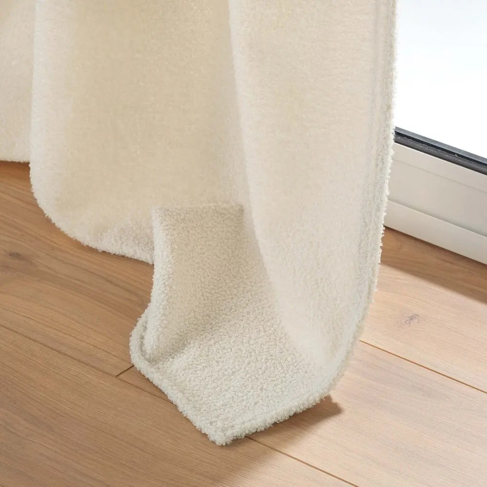 Kremowa zasłona z materiału bouclé 140x240 cm Wooly – douceur d'intérieur