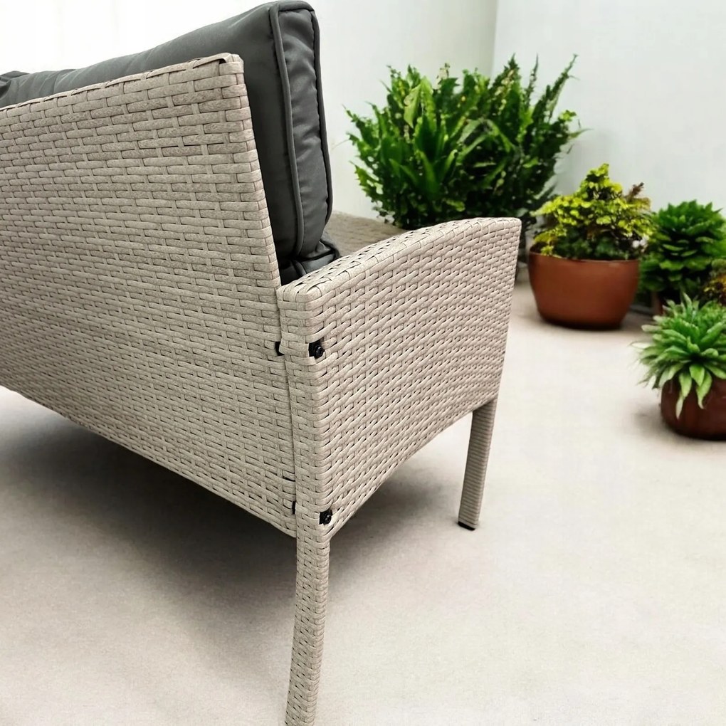 Zestaw mebli stołowych do ogrodu dla 7 osób Betim 078 jasny beż, poduszki szare