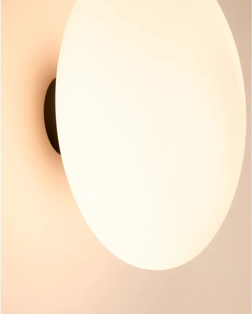 Kinkiet w biało-srebrnym kolorze ø 26 cm Bamila – Kave Home