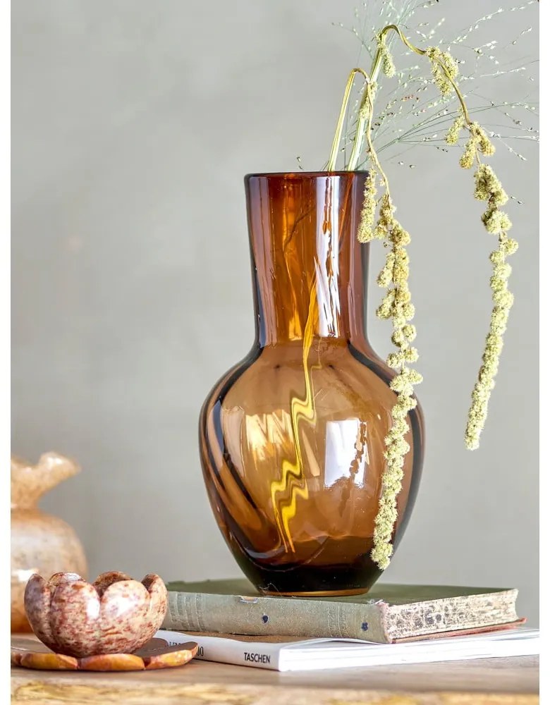 Brązowy szklany ręcznie wykonany wazon (wysokość 27 cm) Saiqa – Bloomingville