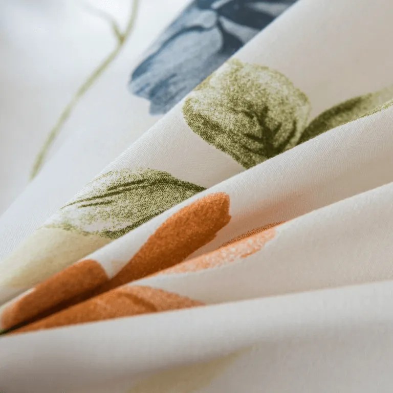 PrzytulneMieszkanie.pl PrzytulneMieszkanie.pl Pościel z mikroflanelu GENTLE LEAVES kremowa Rozmiar pościeli: 2 szt 70 x 90 cm | 200 x 220 cm