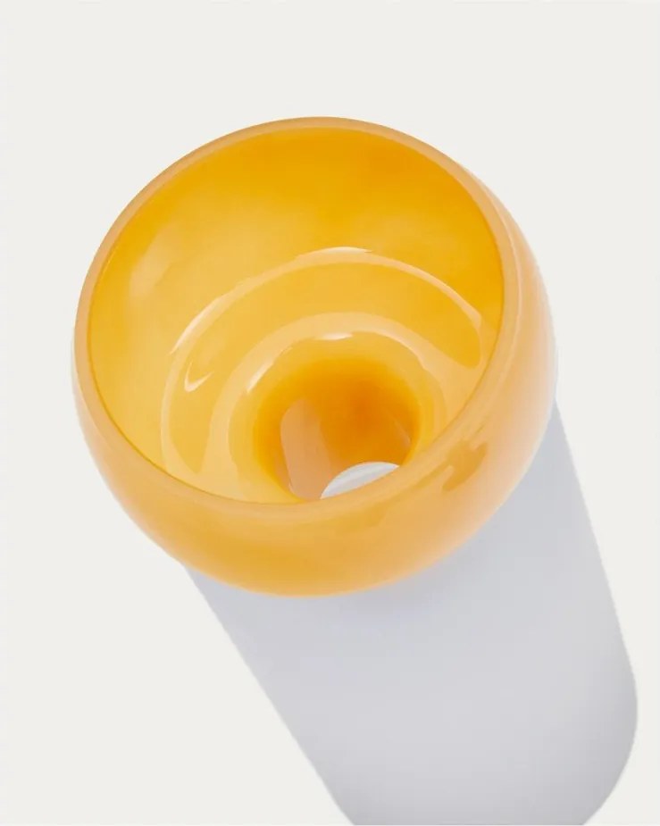 Żółty szklany wazon (wysokość 30,5 cm) Kelse – Kave Home