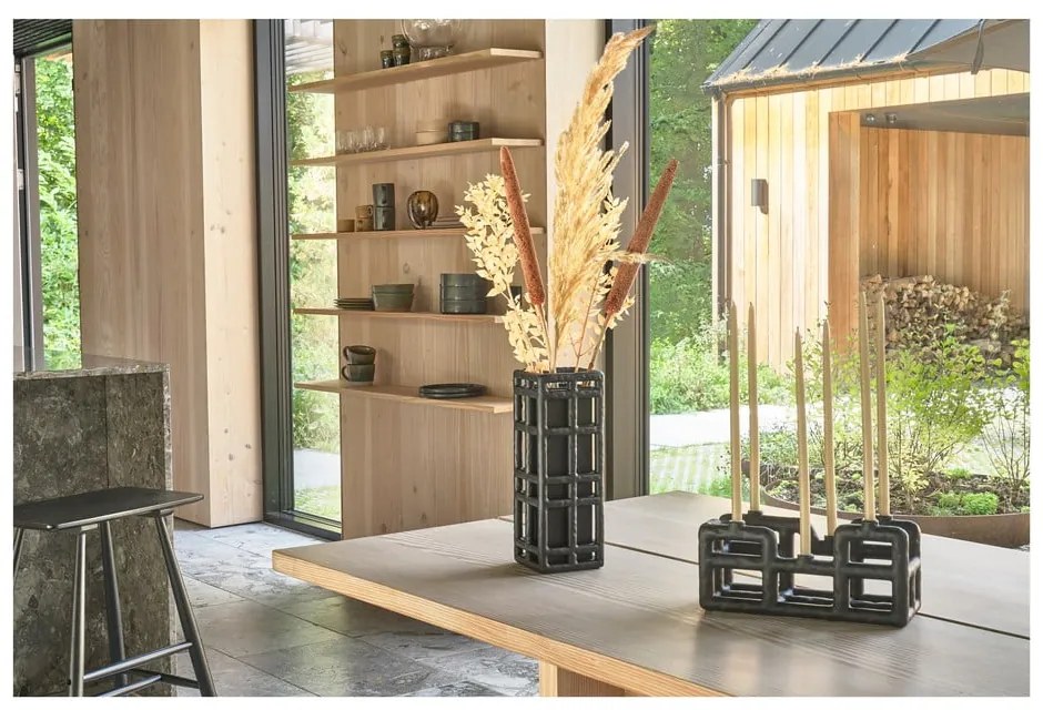 Czarny ręcznie wykonany wazon z żywicy polimerowej (wysokość 30 cm) Lyst – Villa Collection