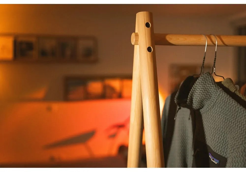 Naturalny stojak na ubrania z drewna sosnowego Hongi – Karup Design