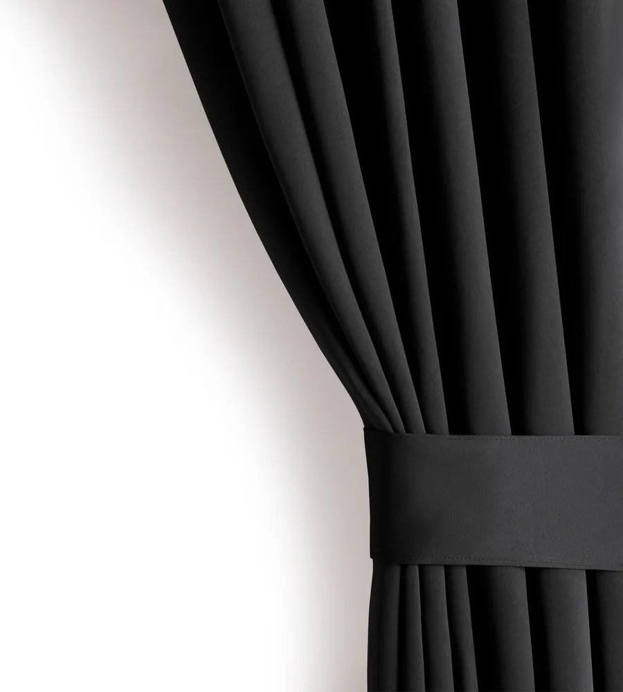 Czarna zasłona częściowo zaciemniająca (dimout) 140x245 cm Kierra – Restilo