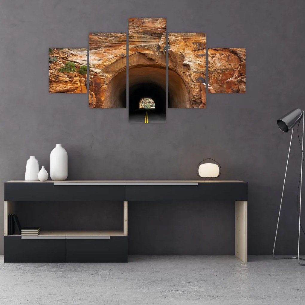 Obraz - tunel w skale (125x70 cm)