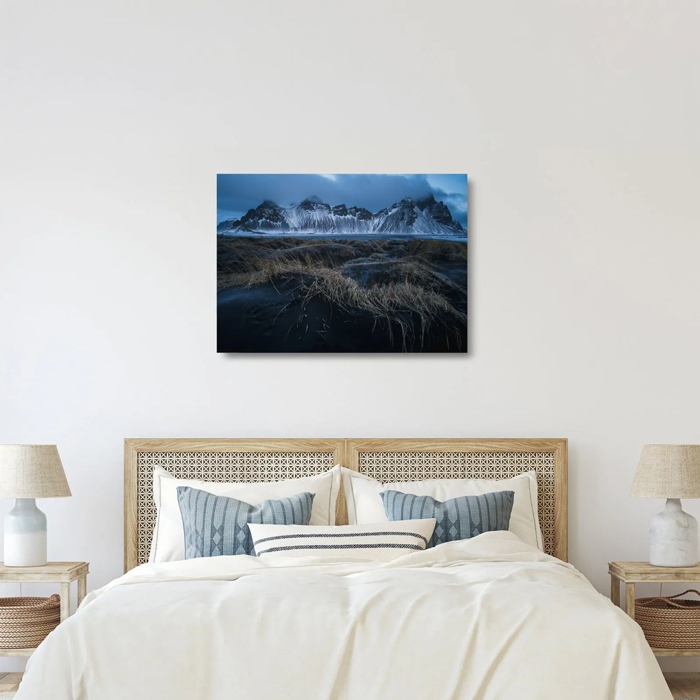 Obraz na szkle z widokiem na islandzkie szczyty (70x50 cm)