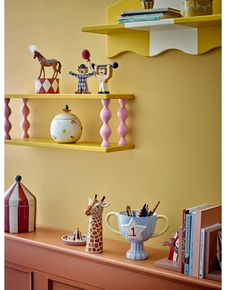 Ceramiczna ręcznie malowana osłonka na doniczkę Trophy – Bloomingville Mini