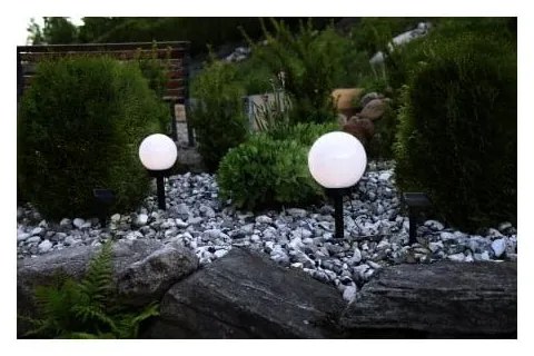 Solarna lampa ogrodowa LED Star Trading Globus, ⌀ 20 cm