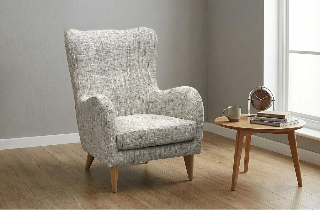 Elegancki fotel Roland z profilowanym siedziskiem i oparciem