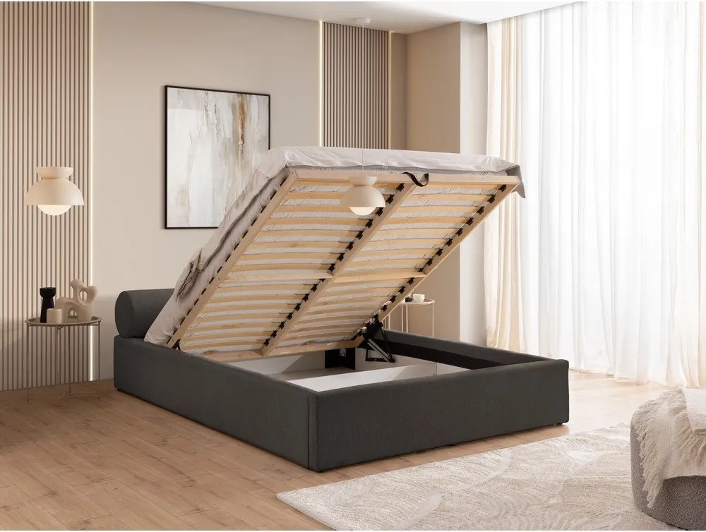 Ciemnoszare tapicerowane łóżko dwuosobowe ze schowkiem i stelażem 140x200 cm Cille – Ropez