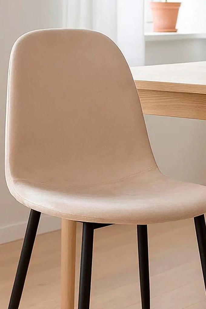 Krzeso Teok z czarnego aksamitu