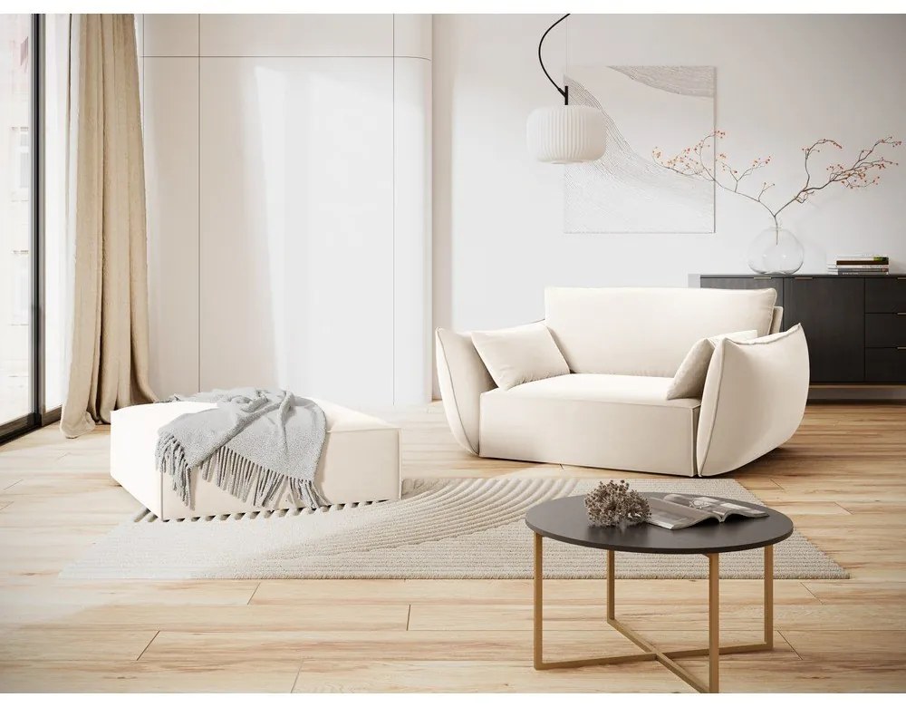 Beżowy aksamitny podnóżek Vanda – Mazzini Sofas