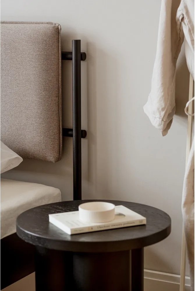 Czarne stalowe tapicerowane łóżko dwuosobowe ze stelażem 200x200 cm Eton Basic – noo.ma