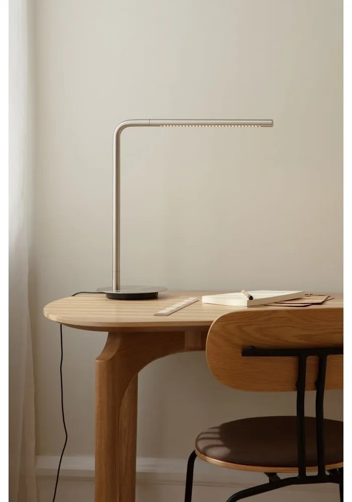 Metalowa lampa stołowa LED w kolorze srebra ze ściemniaczem (wysokość 46 cm) Omni Table – UMAGE