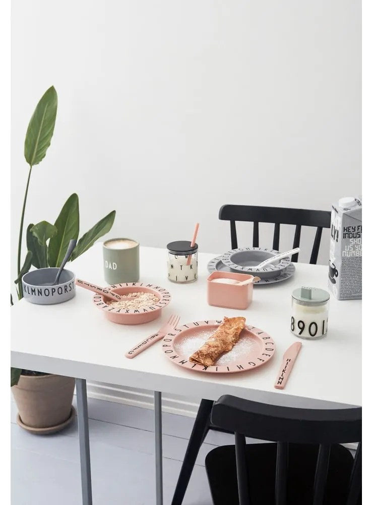Beżowy głęboki talerz dla dzieci Design Letters Eat &amp; Learn, ø 15,5 cm